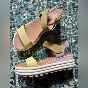 SOREL Cameron Flatform Sandals size 8.5